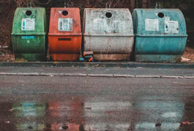 Verbesserung der Routenplanung und Reduktion der Umweltbelastung durch Sensorik in Abfallbehältern